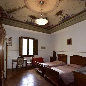 Alojamento de Acomodação e Pequeno-almoço Casa Per Ferie Suore Oblate Dell'assunzione, Florença